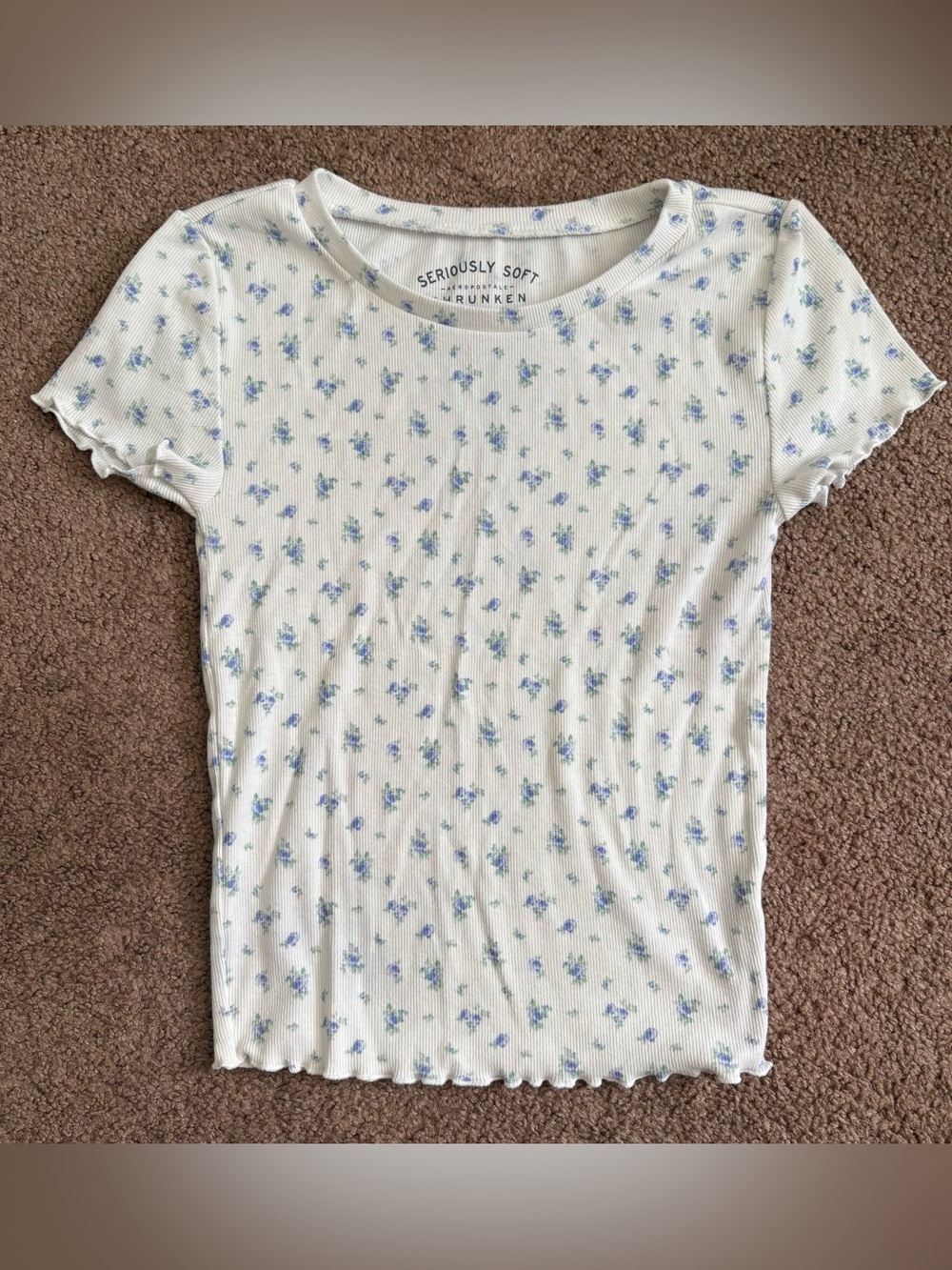 Aeropostale White Ribbed Seriously Soft Tee women’s size XS Floral Print